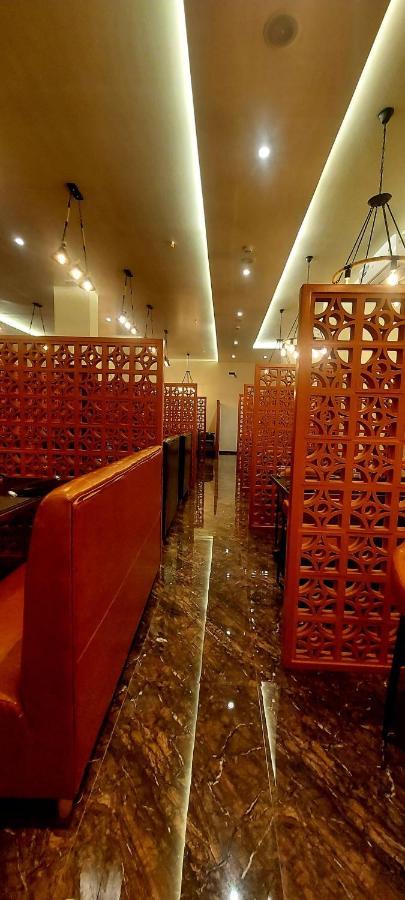 Hotel Madhuban Silvassa Esterno foto
